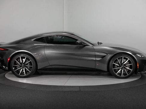 Used 2019 Aston Martin V8 Vantage Coupe RWD image 8