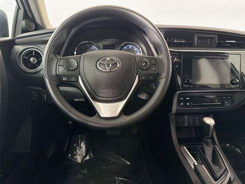 Used 2017 Toyota Corolla XLE w/ Carpet Mat Package (TMS) FWD image 30