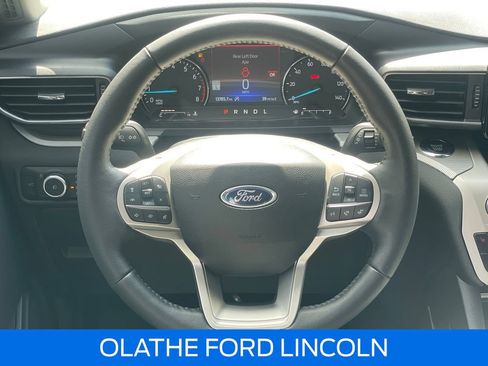 Used 2023 Ford Explorer XLT w/ Equipment Group 202A AWD/4WD image 18