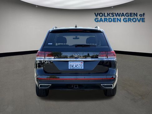 Used 2021 Volkswagen Atlas SE w/ Towing Package image 6