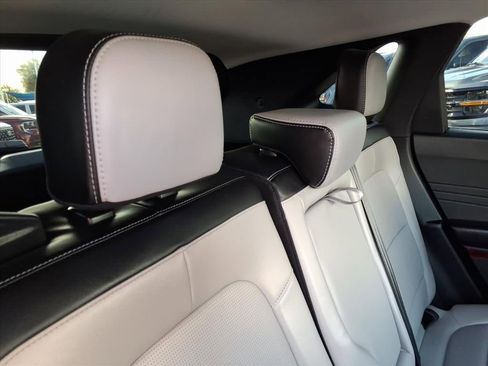 Certified 2023 Ford Escape Platinum w/ Class II Trailer Tow Package image 15