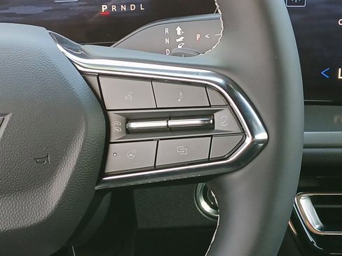 New 2026 Chevrolet Traverse LT w/ Driver Confidence Package image 10