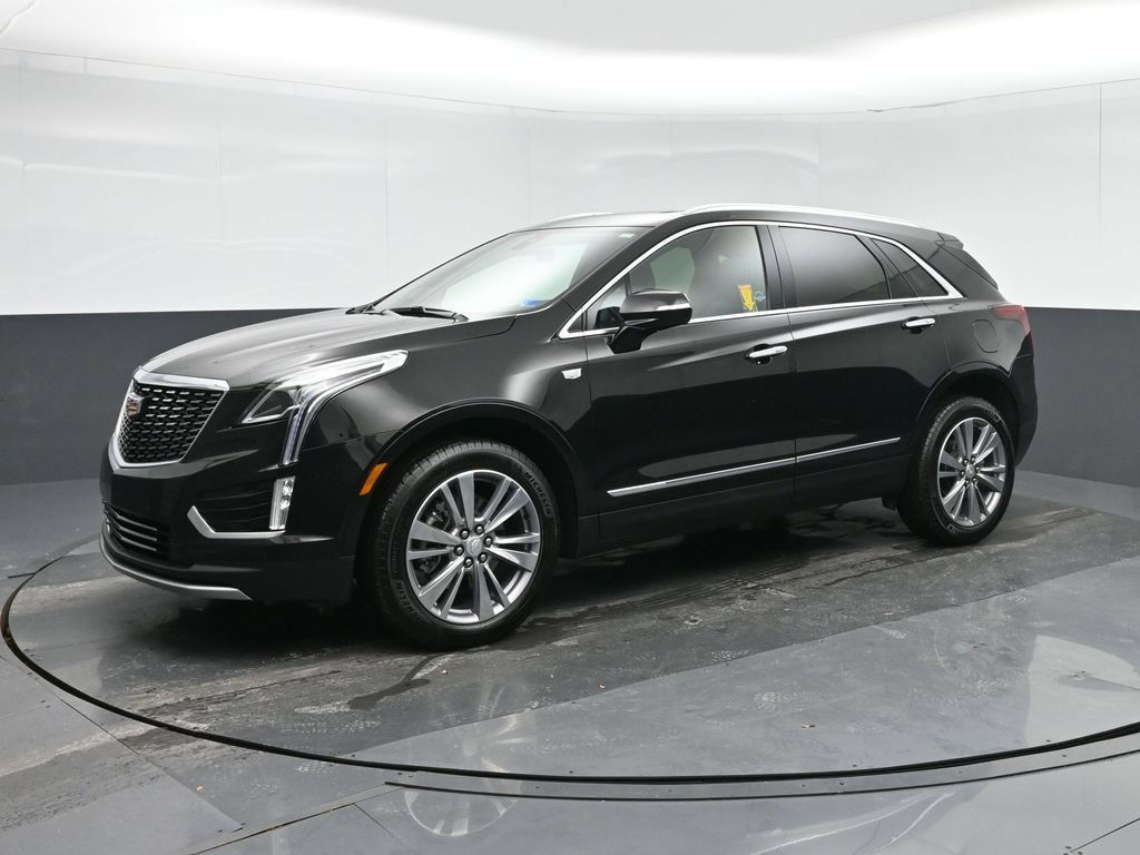 Used 2025 Cadillac XT5 Premium Luxury FWD image 3