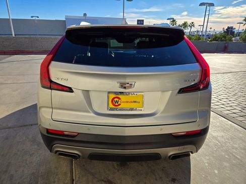 Used 2022 Cadillac XT4 Premium Luxury w/ Safety Alert Package image 5