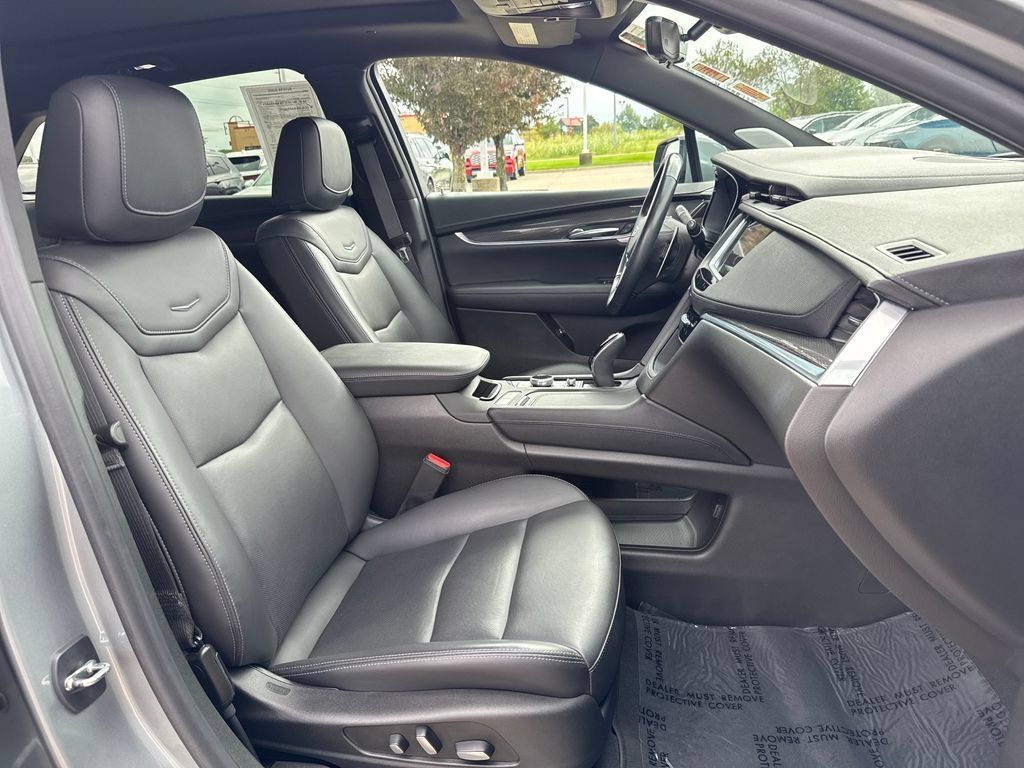Certified 2023 Cadillac XT5 Sportv w/ Technology Package AWD/4WD image 38