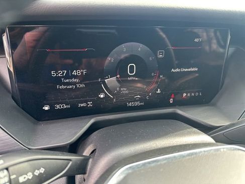 Used 2025 GMC Acadia Elevation image 16