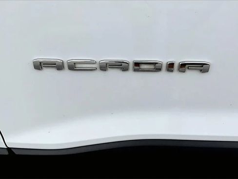Used 2021 GMC Acadia SLE w/ Driver Convenience Package image 8