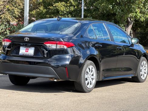 Used 2024 Toyota Corolla LE FWD image 4