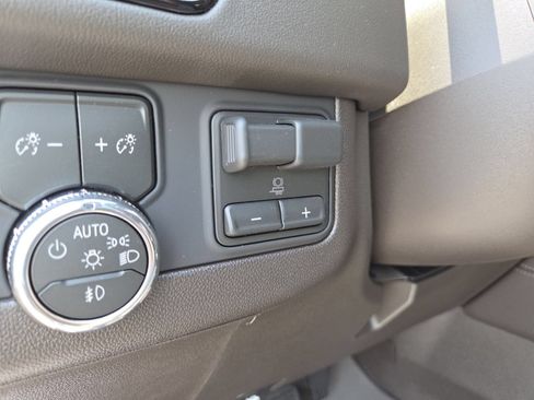 New 2026 GMC Yukon XL Elevation w/ Elevation Premium Package AWD/4WD image 15