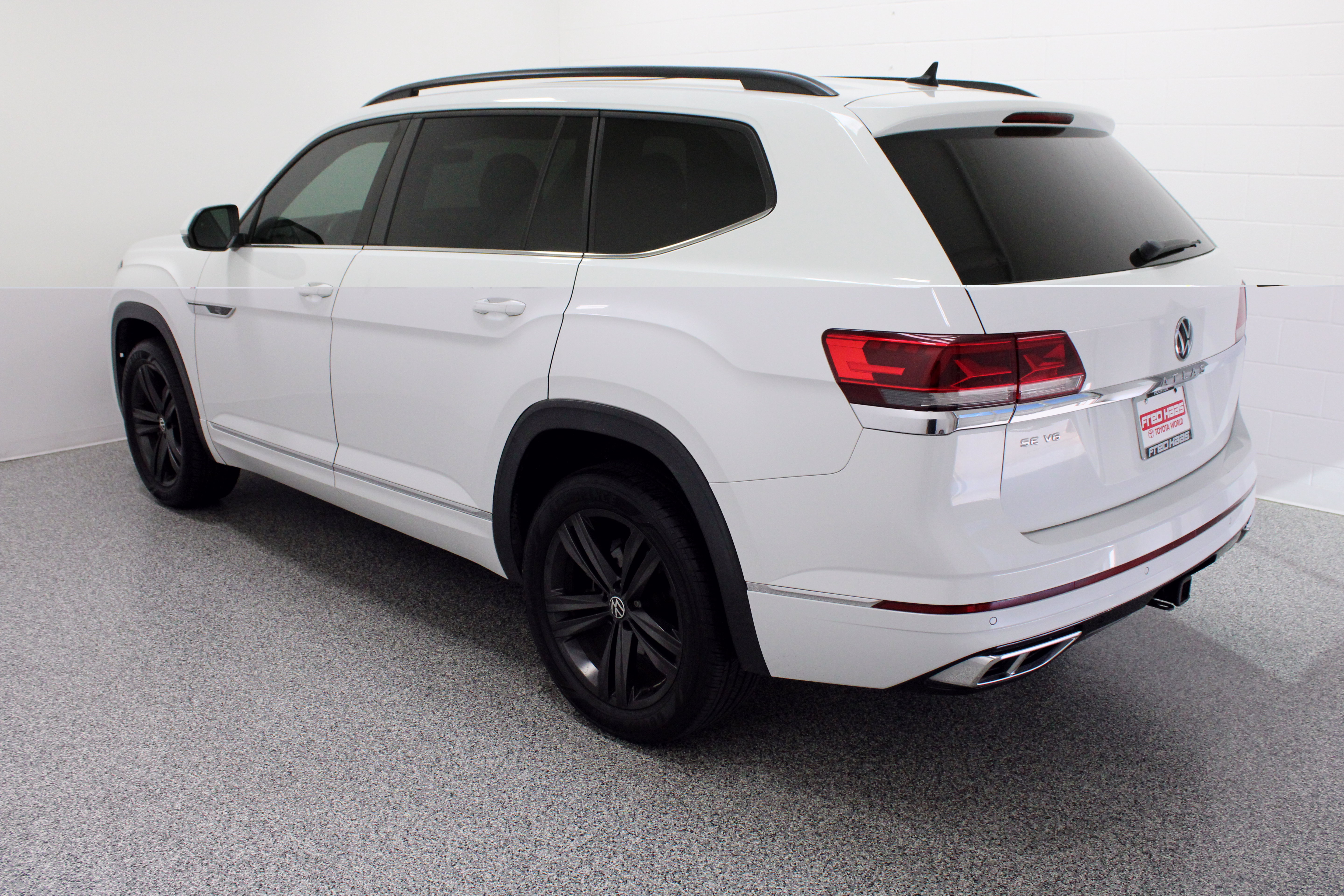 Used 2021 Volkswagen Atlas SE w/ Panoramic Sunroof Package FWD image 9
