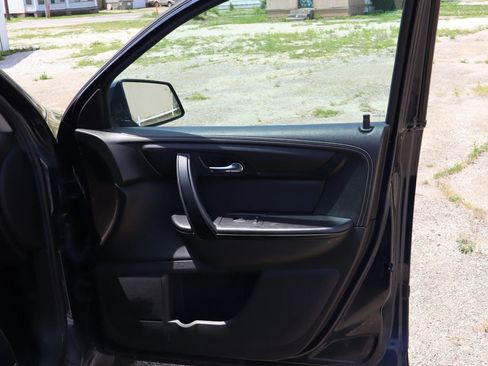 Used 2016 Chevrolet Traverse LT w/ Style and Technology Package image 15