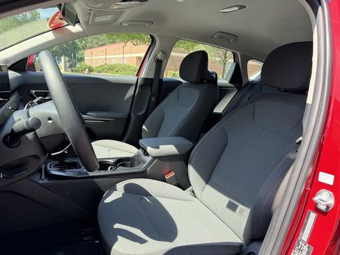 Certified 2025 Kia K4 FWD image 5