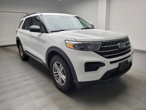 Used 2021 Ford Explorer XLT AWD/4WD image 13
