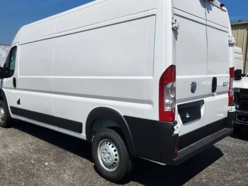 Used 2026 RAM ProMaster 2500 w/ Convenience Group FWD image 10
