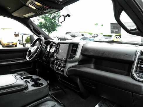 Used 2024 RAM 3500 Tradesman w/ Chrome Appearance Group AWD/4WD image 14