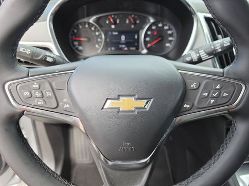 Used 2024 Chevrolet Equinox LT FWD image 32