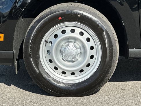 New 2025 Ford Maverick XL image 22