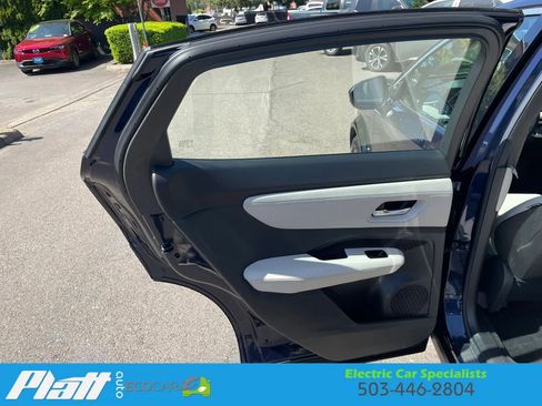 Used 2023 Nissan Ariya FWD image 37