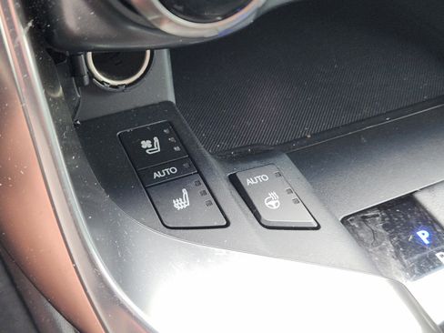 Used 2023 Lexus LX 600 4WD w/ Accessory Package (Z1) image 12