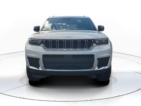 Used 2025 Jeep Grand Cherokee L Laredo w/ Trailer Tow Package image 2