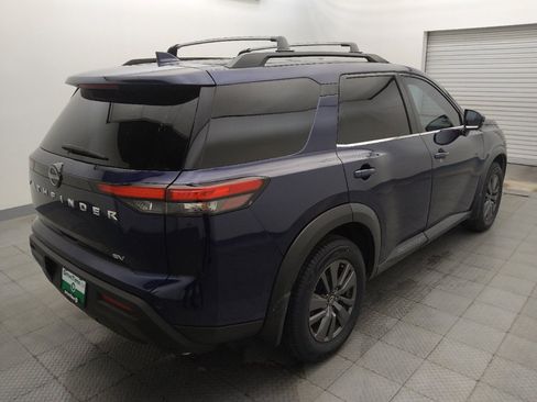 Used 2022 Nissan Pathfinder SV FWD image 9