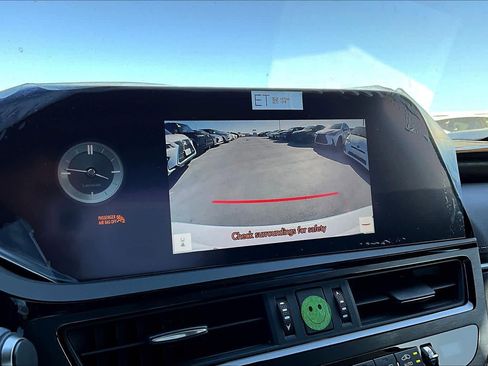 Used 2025 Lexus ES 300h w/ Premium Package image 26