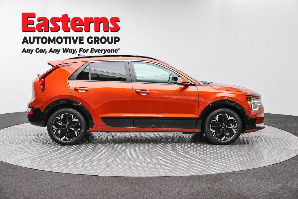 Used 2023 Kia Niro Wind w/ Wind Preserve Package FWD image 5