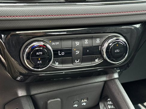 Used 2024 Chevrolet TrailBlazer RS w/ Convenience Package FWD image 27