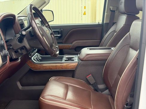 Used 2018 Chevrolet Silverado 1500 High Country AWD/4WD image 2
