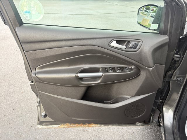 Used 2015 Ford Escape Titanium FWD image 18