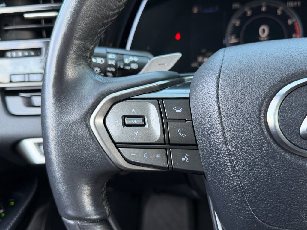 Used 2023 Lexus RX 350 Premium w/ Accessory Package AWD/4WD image 18