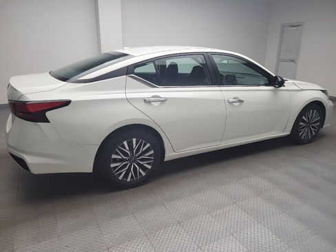 Used 2025 Nissan Altima 2.5 SV FWD image 10