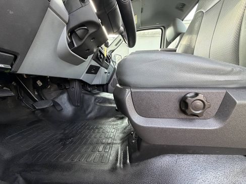 Used 2015 Ford F250 XL RWD image 11