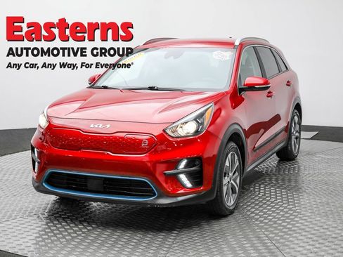 Used 2022 Kia Niro EX w/ Cold Weather Package image 1