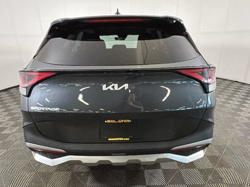 Used 2025 Kia Sportage LX AWD/4WD image 3
