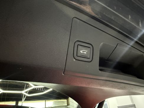 Used 2024 Cadillac XT4 Sport AWD/4WD image 33