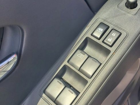 New 2025 Nissan Frontier SV w/ SV Convenience Package image 14