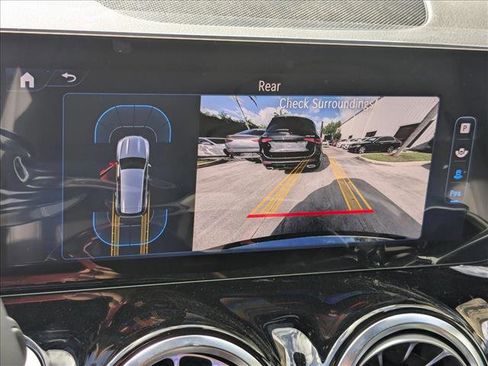 Used 2025 Mercedes-Benz GLB 250 GLB 250 image 12