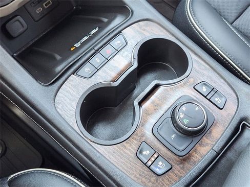 Used 2021 GMC Acadia Denali w/ Denali Technology Package image 21