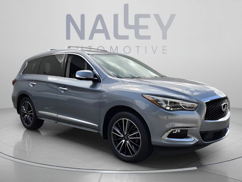 Used 2017 INFINITI QX60 FWD w/ Deluxe Technology Package image 7
