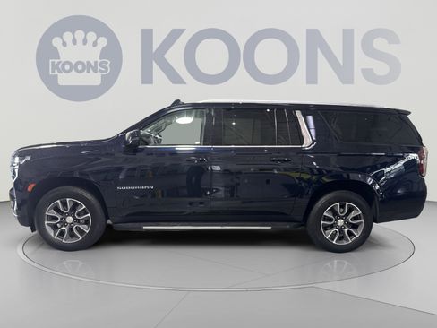 Used 2021 Chevrolet Suburban LT w/ LT Signature Package AWD/4WD image 7