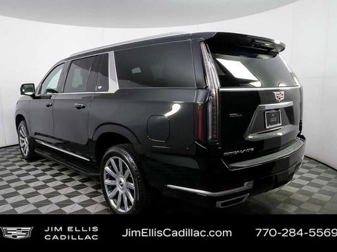 New 2026 Cadillac Escalade ESV 4WD w/ LPO, Floor Liner Package image 30