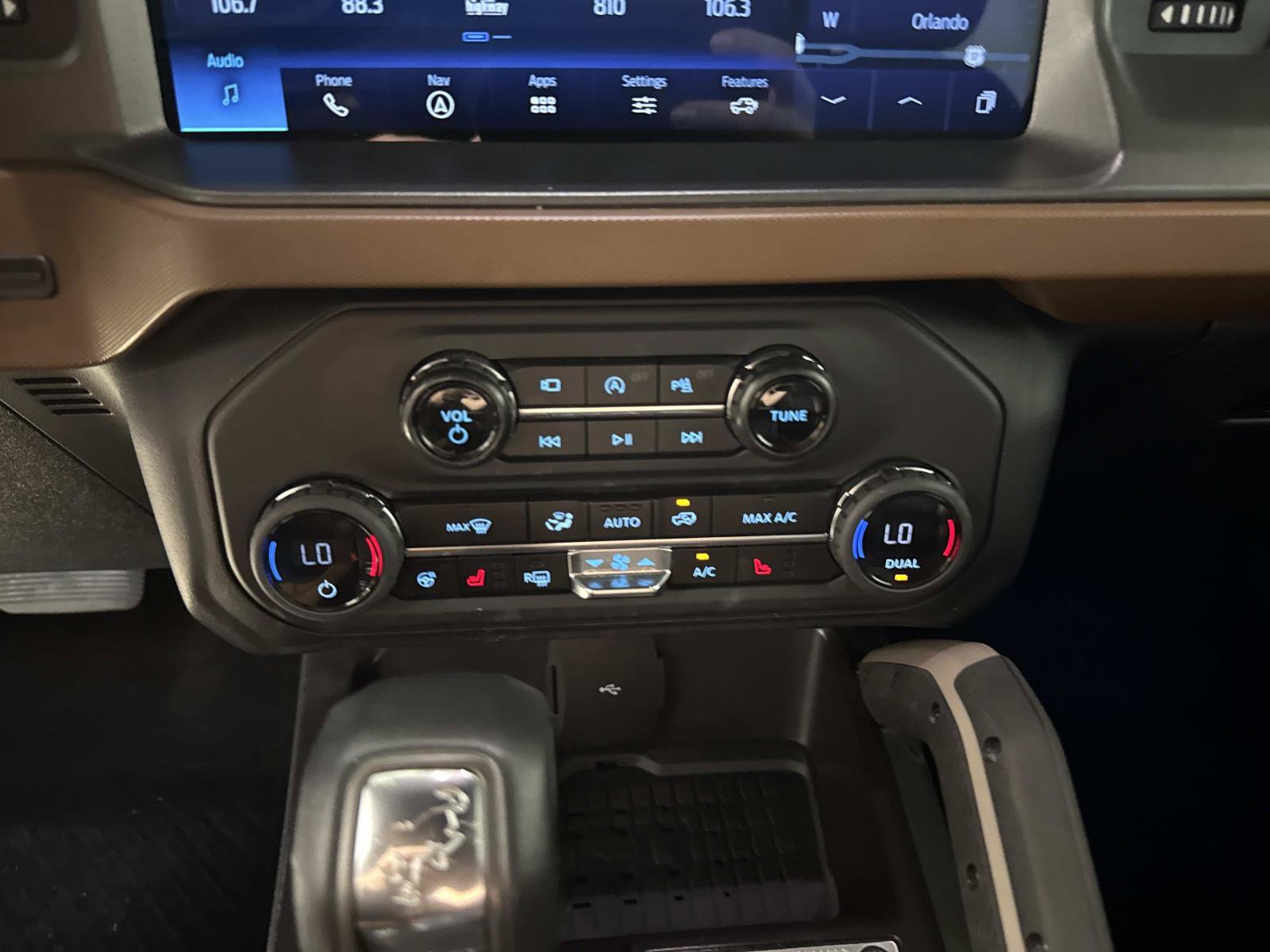 Used 2024 Ford Bronco Outer Banks AWD/4WD image 23