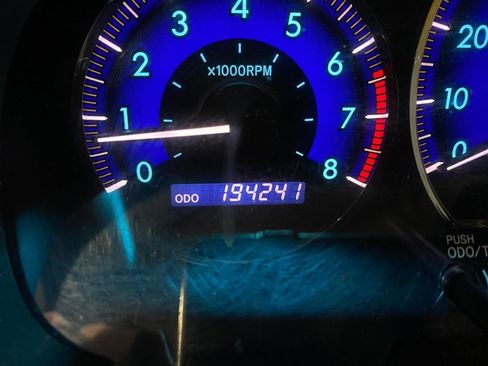 Used 2009 Toyota Sienna FWD image 10