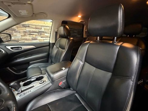 Used 2018 Nissan Pathfinder SL AWD/4WD image 12