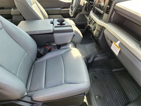 Used 2023 Ford F250 XL image 9
