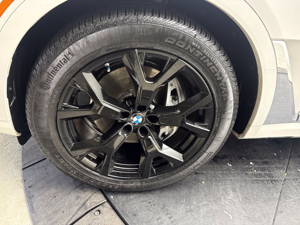 Used 2025 BMW X7 xDrive40i w/ Climate Comfort Package AWD/4WD image 15