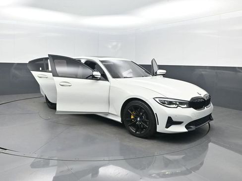 Used 2020 BMW 330i Sedan w/ Convenience Package RWD image 39