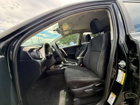 Used 2014 Toyota RAV4 XLE FWD image 10