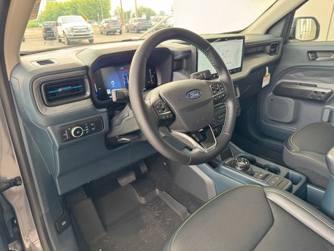 Used 2025 Ford Maverick Lobo AWD/4WD image 20